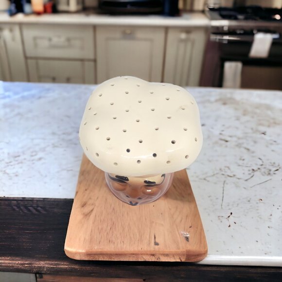 French Chef Head Sugar / Parmesan Shaker - Ceramic - Hand Painted - Picture 6 of 6